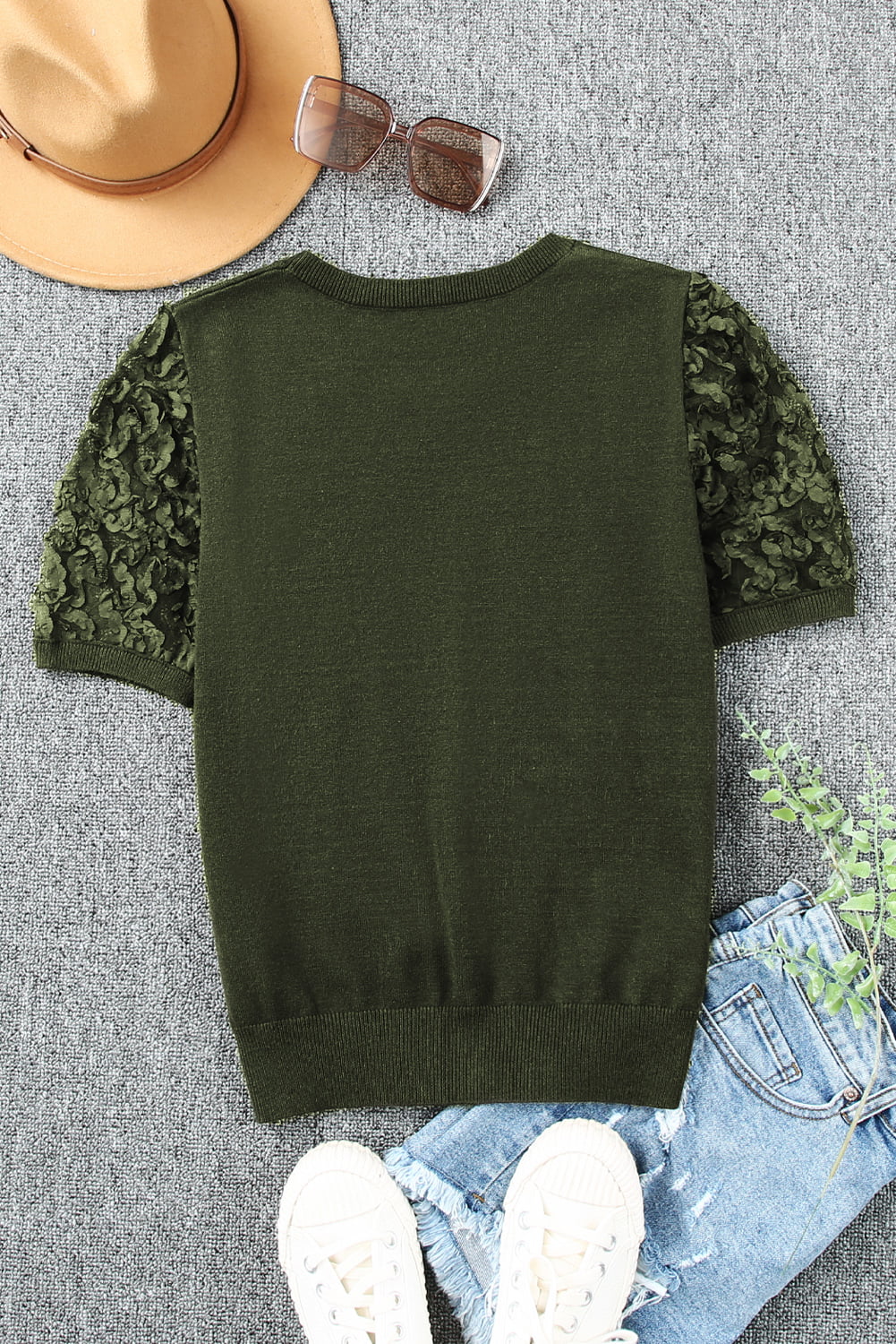 Applique Short Sleeve Knit Top