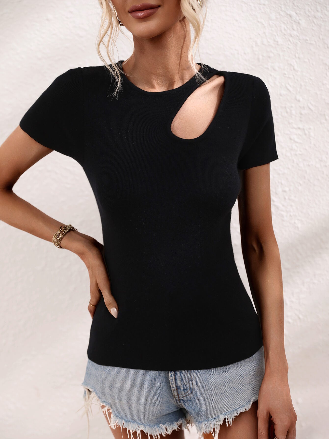 Cutout Round Neck Short Sleeve Knit Top